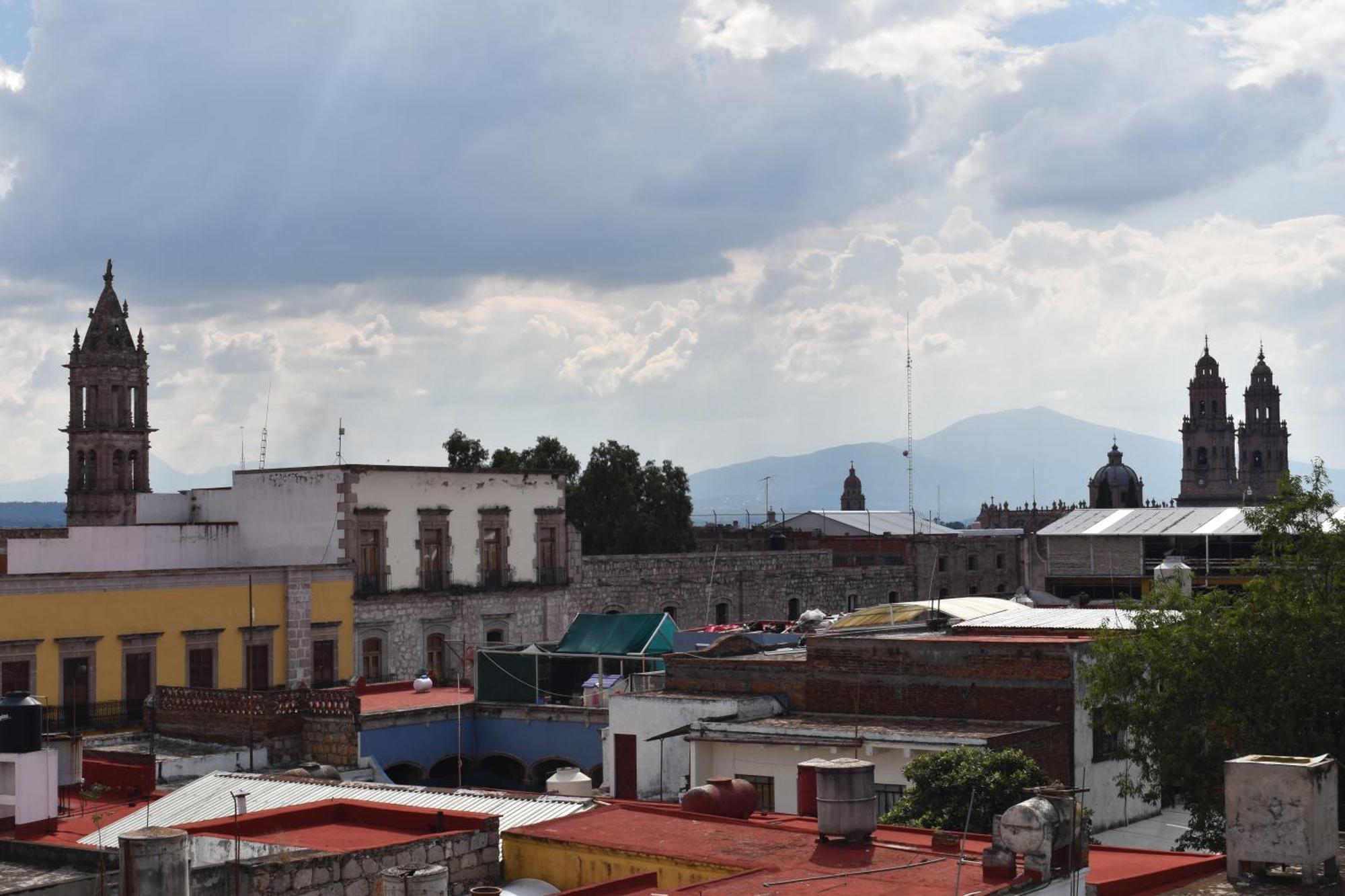 El Suburbio - Serapio Rendon Morelia Buitenkant foto