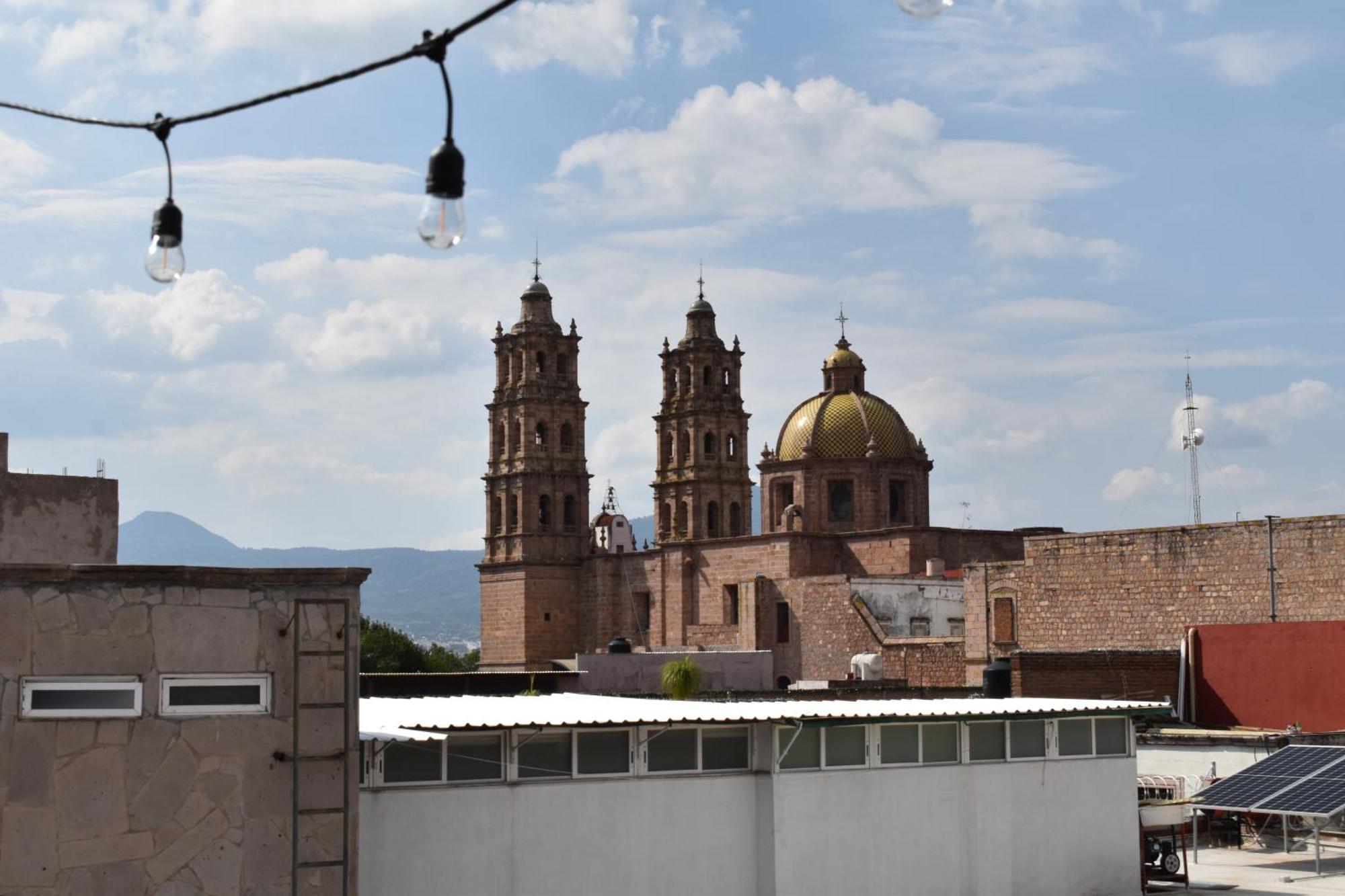 El Suburbio - Serapio Rendon Morelia Buitenkant foto